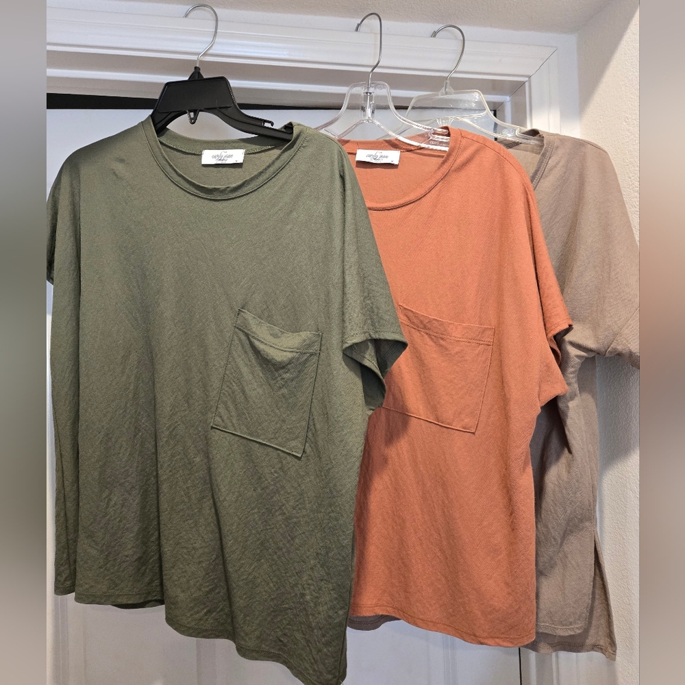 Carly Jean Los Angeles - Lot of 3 Linen Type Tops, Size Med